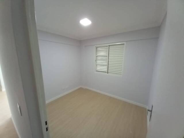 #13 - Apartamento para Venda em Taboão da Serra - SP - 2