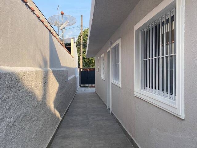 #18 - Casa para Venda em Cotia - SP - 2